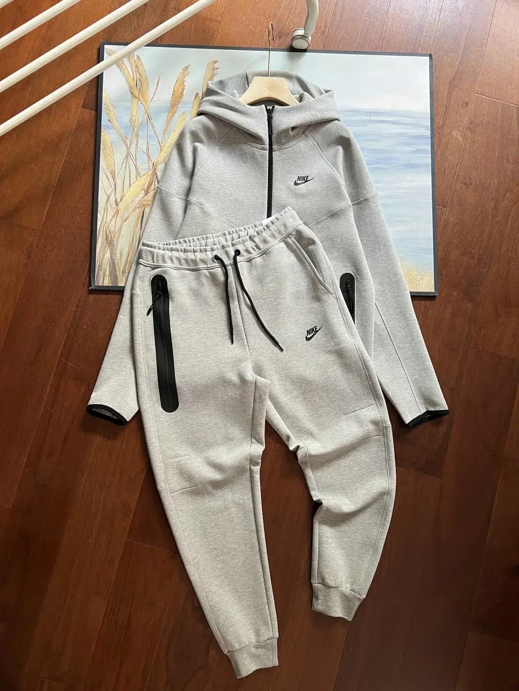 Nike tech